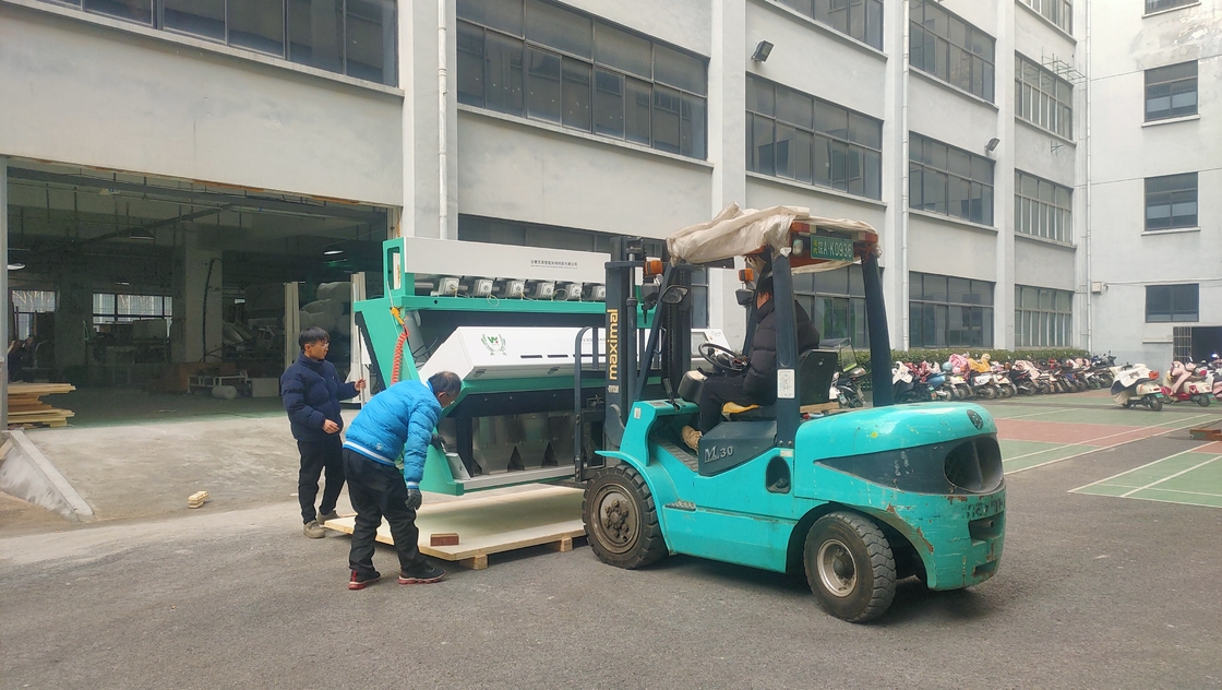 고주파 에젝터 정렬 기계 오리바늄 껍질을 정렬하기 위해 자체 설계 0.75kw 7.0kw 전력