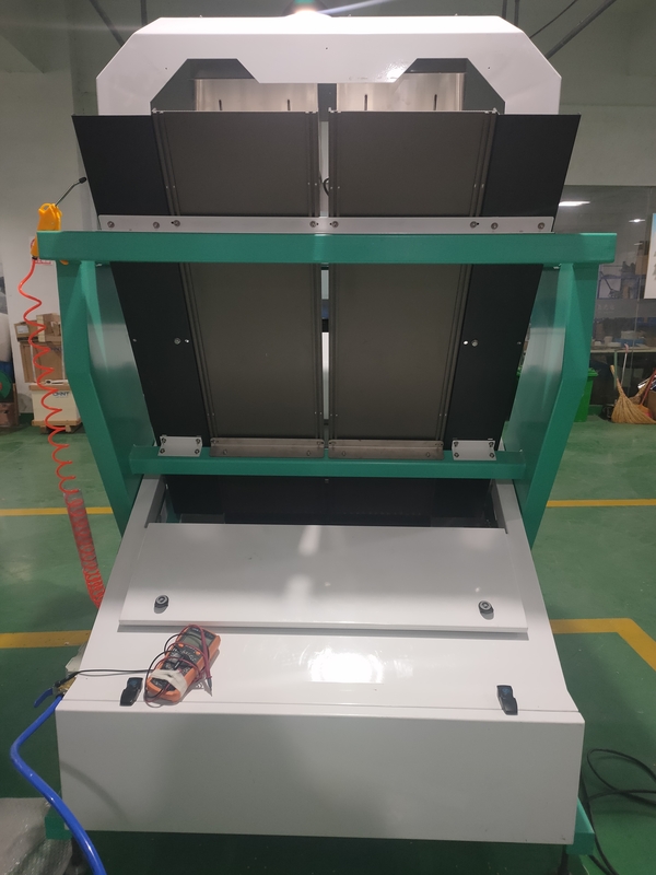 낟알 또는 플레이크를 위한 PVC PP HDPE PET 플라스틱 색채 선별기고 정밀도