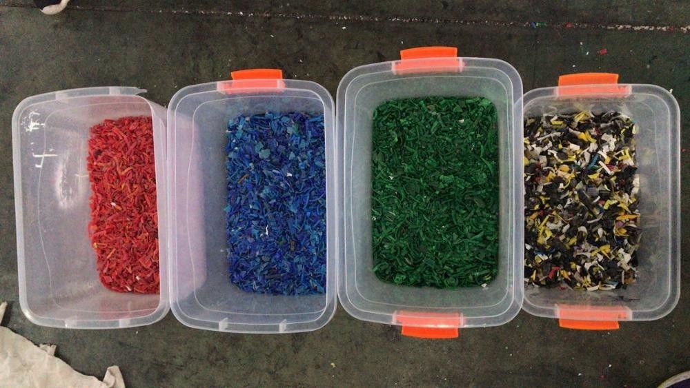 고 정밀도 10은 4.5-16 T/h PE PVC PP HDPE PET 플라스틱 플레이크 색채 선별기 기계를 떨어뜨립니다